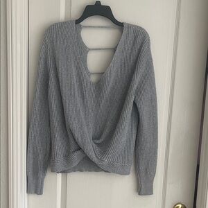 Chic Gray V-Neck Sweater with Twist Detail